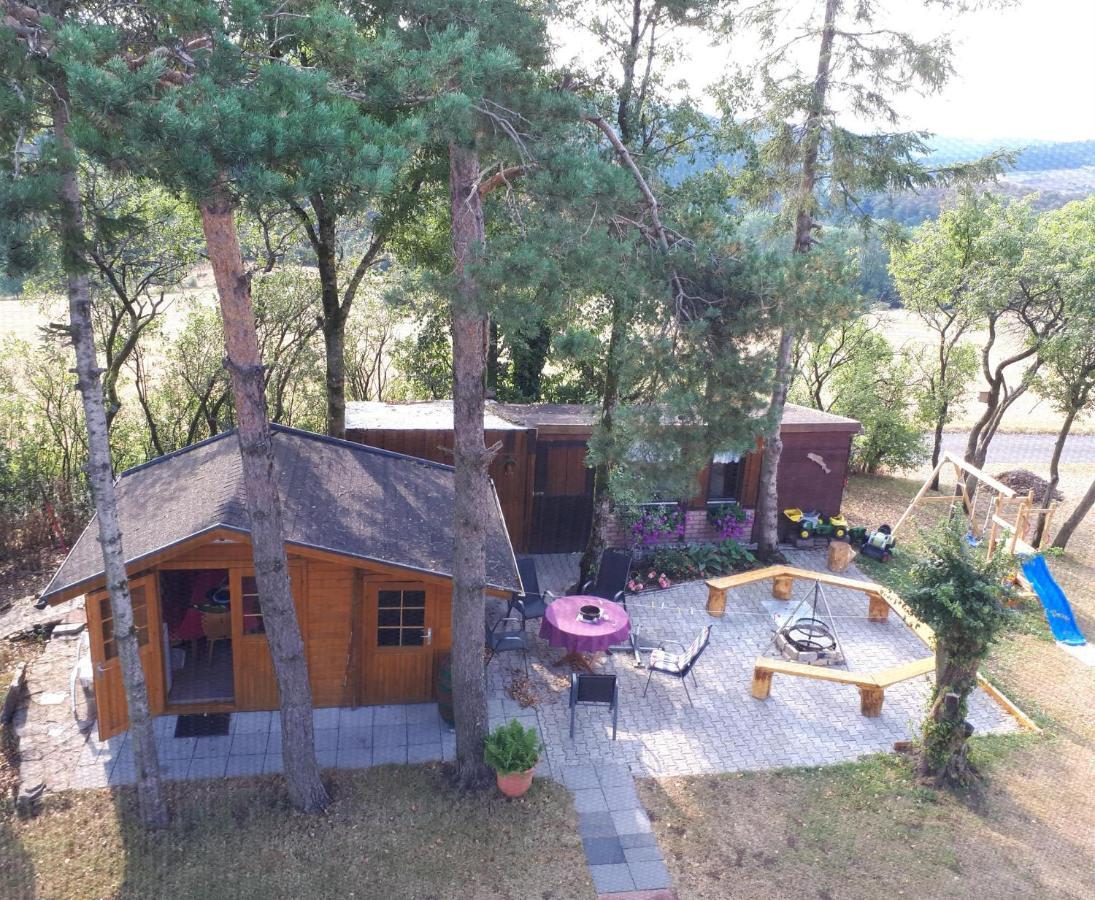 Ferienwohnung Huegelhaus Plutscheid Exterior photo