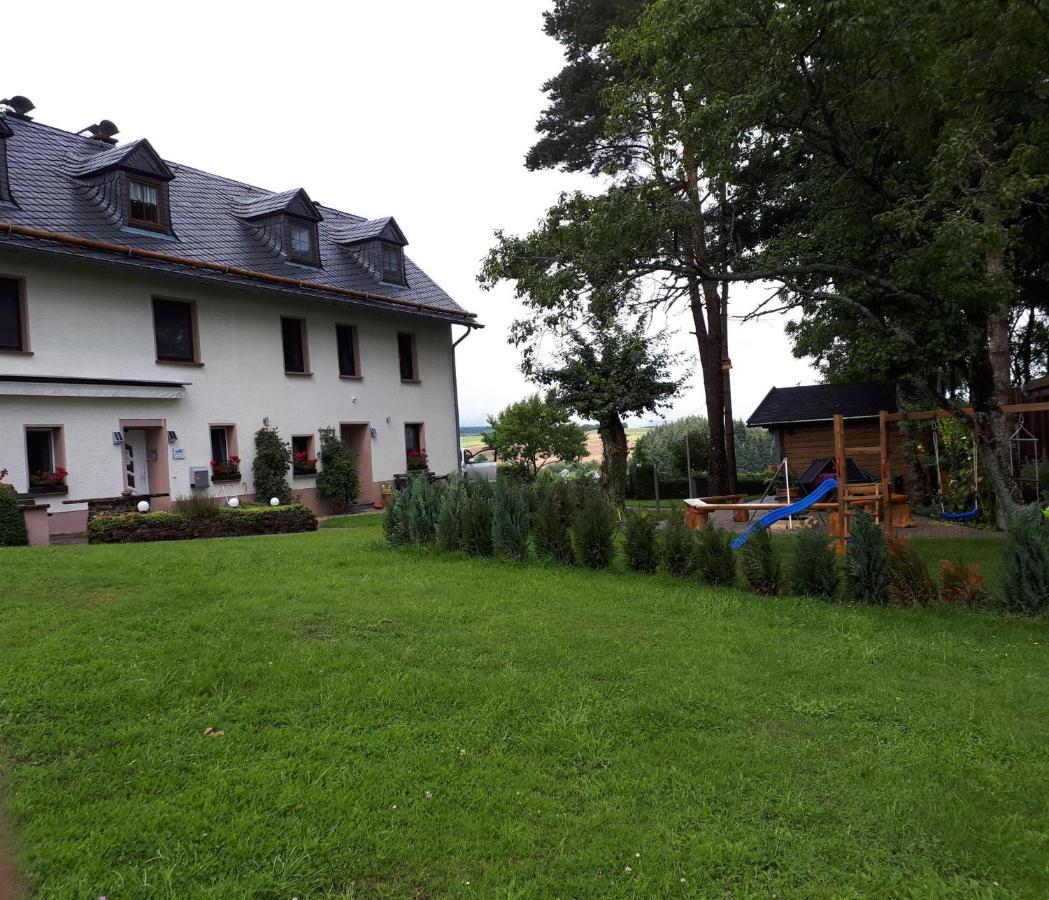Ferienwohnung Huegelhaus Plutscheid Exterior photo